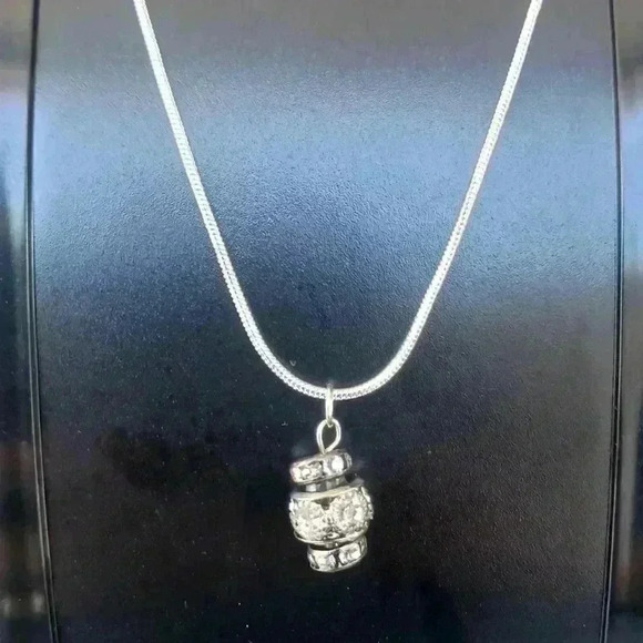 Handcrafted Fashion - Picture 1 of 4